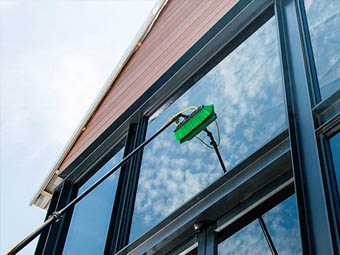 restaurant window cleaning